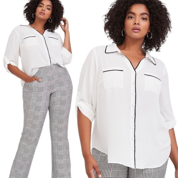 TORRID Roll Tab Short Sleeve Blouse with Contrasting Black Piping Easy Care Poly - Picture 1 of 12